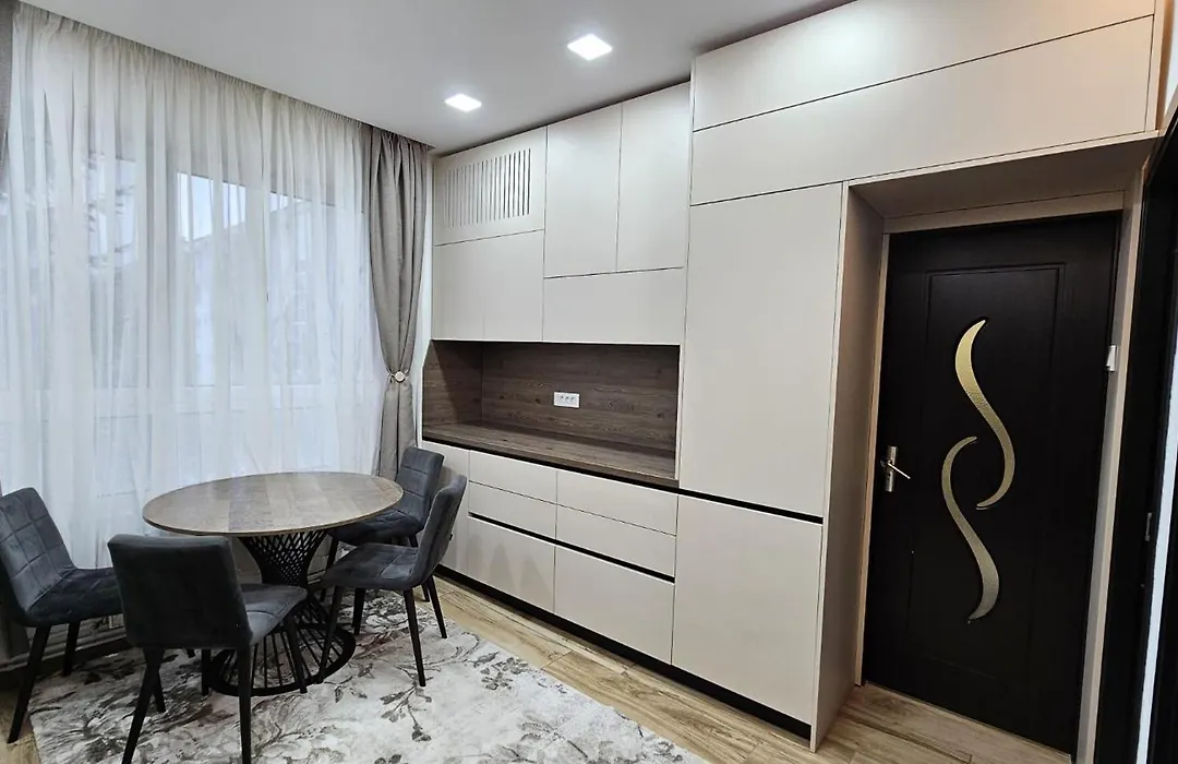 REVA - Brașov Civic Center Apartment-1